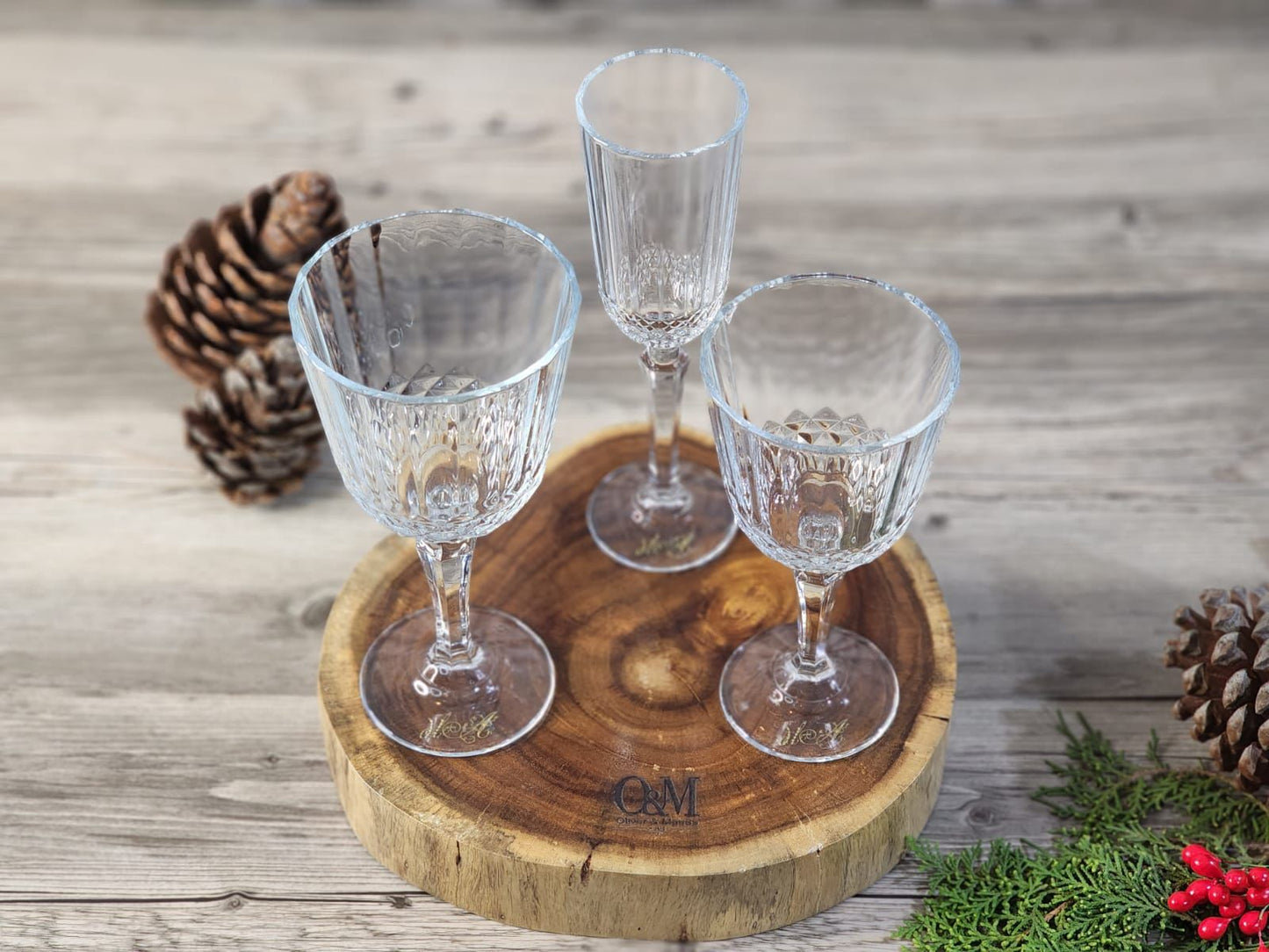 ANTIGUA Wine glasses