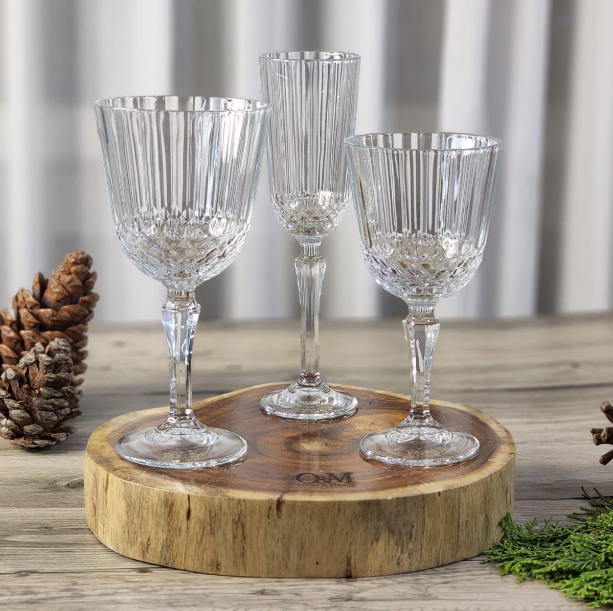 ANTIGUA Wine glasses